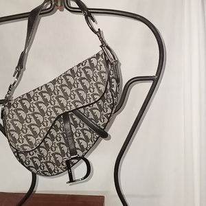 CHRISTIAN DIOR HAND BAG